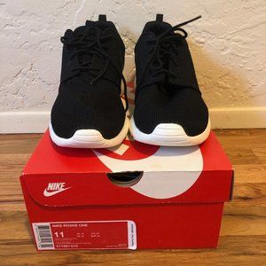 Brand New Nike Roshe One - Men's 11
